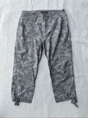 DKNY Gray Camouflage Cargo Capris